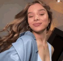 Hailee Steinfeld Deepfake Porn Videos